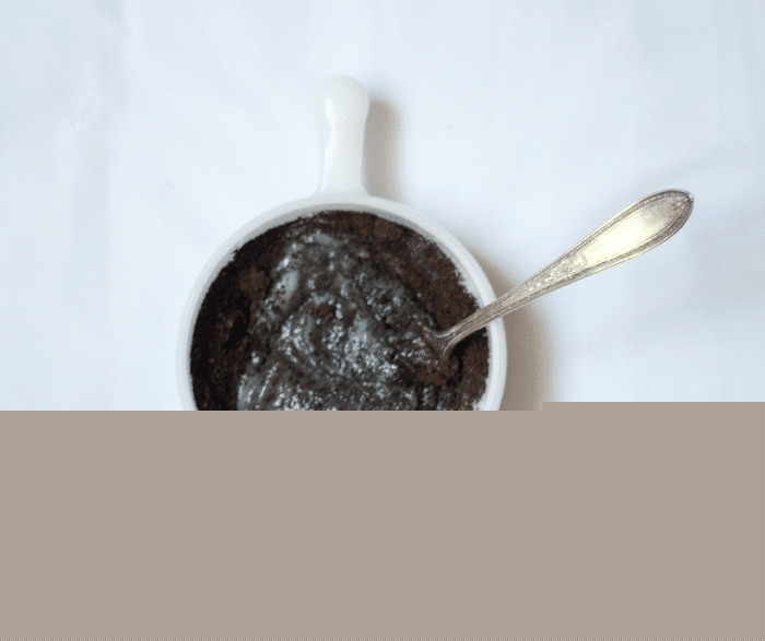 Make and all natural body and hand scrub from coconut oil and leftover coffee grounds. #coconutoil #bodyscrub #coffeegrounds #allnaturalbodyscrub