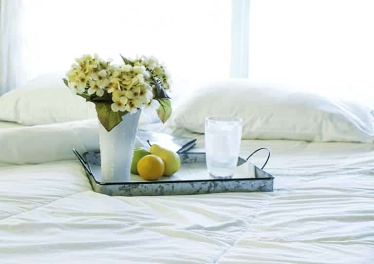 5 Tips for a Comfie Bed from cupcakesandcrinoline.com