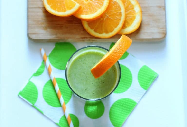 Orange, Spinach and Kale Blast Smoothie from cupcakesandcrinoline.com