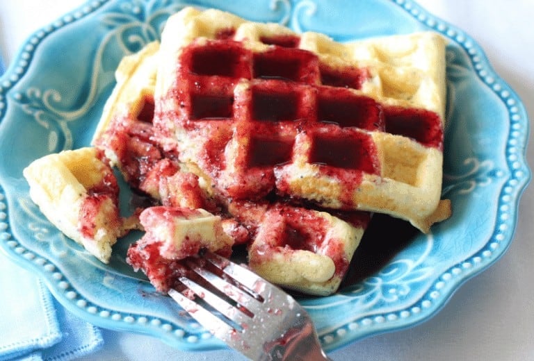 Lemon poppy seed waffles with fresh blackberry syrup at cupcakesandcrinoline.com