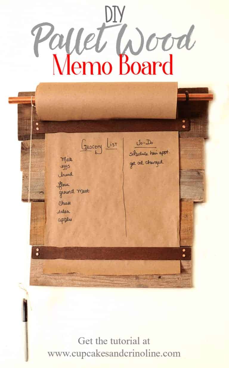Farmhouse style DIY pallet wood memo board. Get the tutorial at www.cupcakesandcrinoline.com