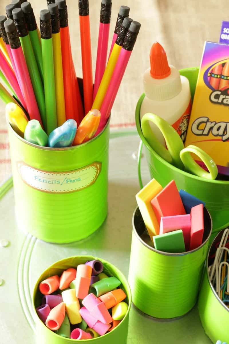 Easy DIY Desk Organizer Ideas with Tin Cans - The How-To Home