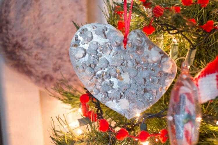 How to Make Your Very Own Mom Tree - The How-To Home