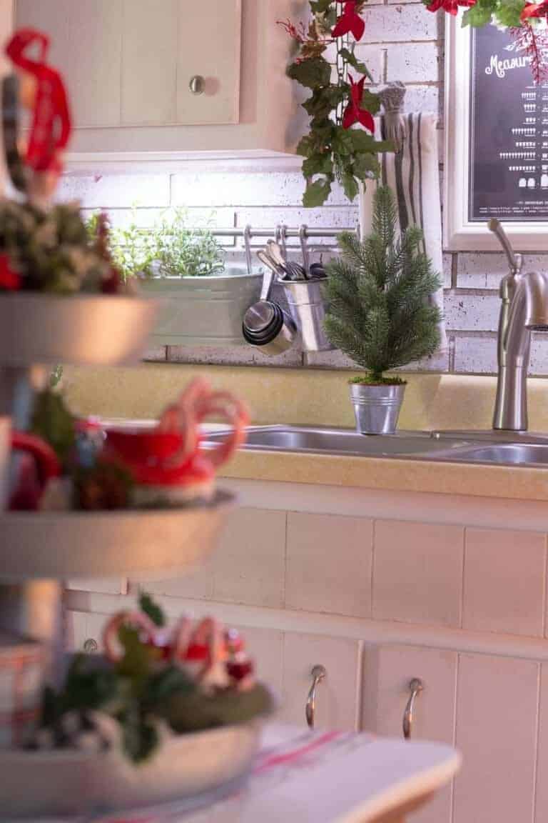 Farmhouse Christmas Kitchen
