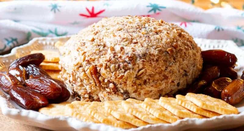 Easy Pineapple Cheese Ball