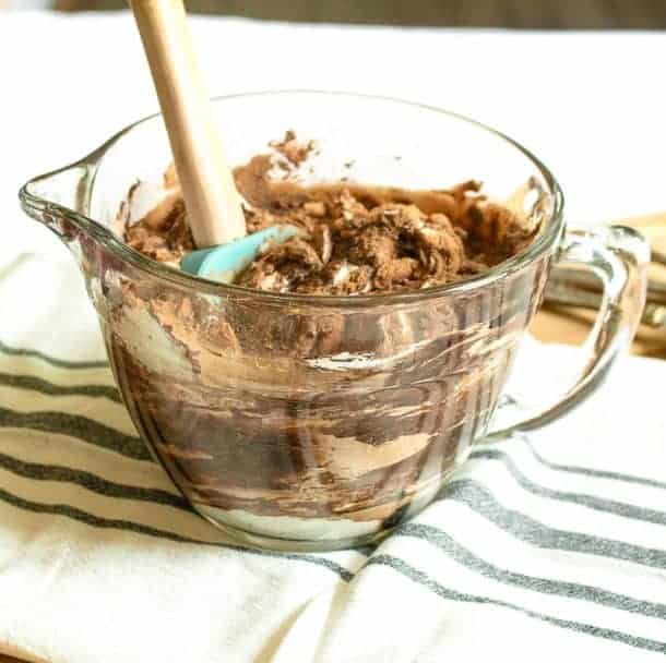 Easy Homemade Cookies and Cream Chocolate Mousse The HowTo Home