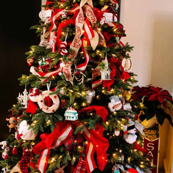 How To Add Ribbon to a Christmas Tree - The How-To Home