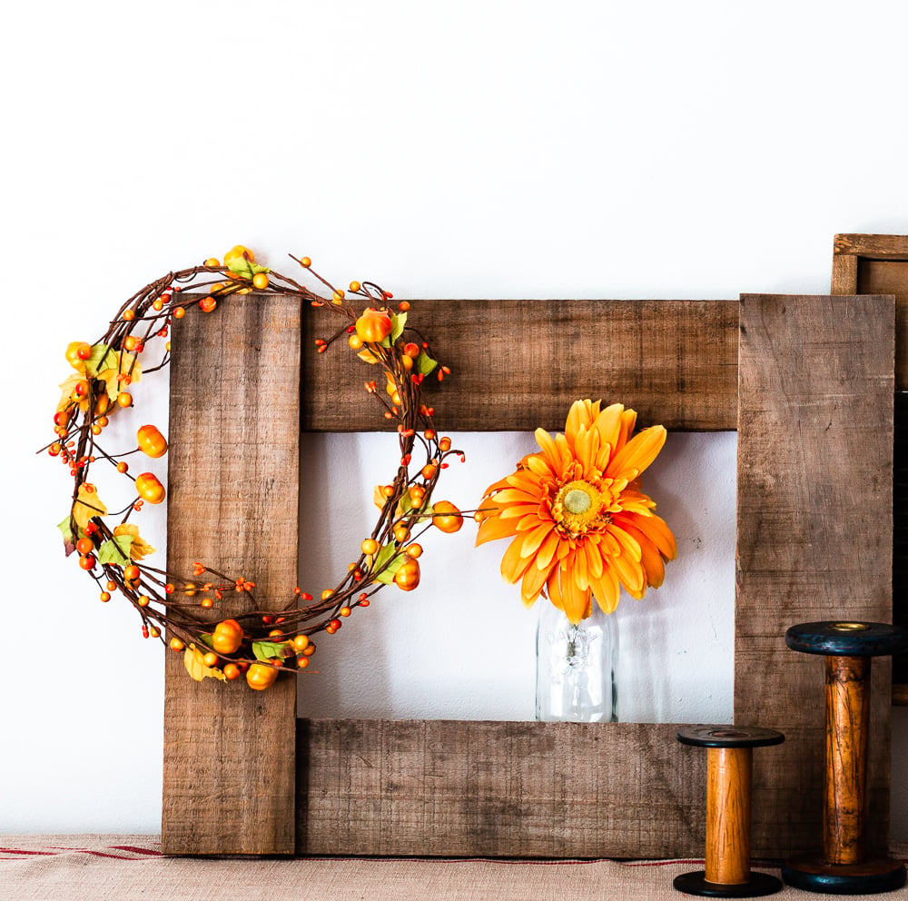 Clever and Unique 10-Minute Pallet Wood Picture Frame DIY - The How-To Home