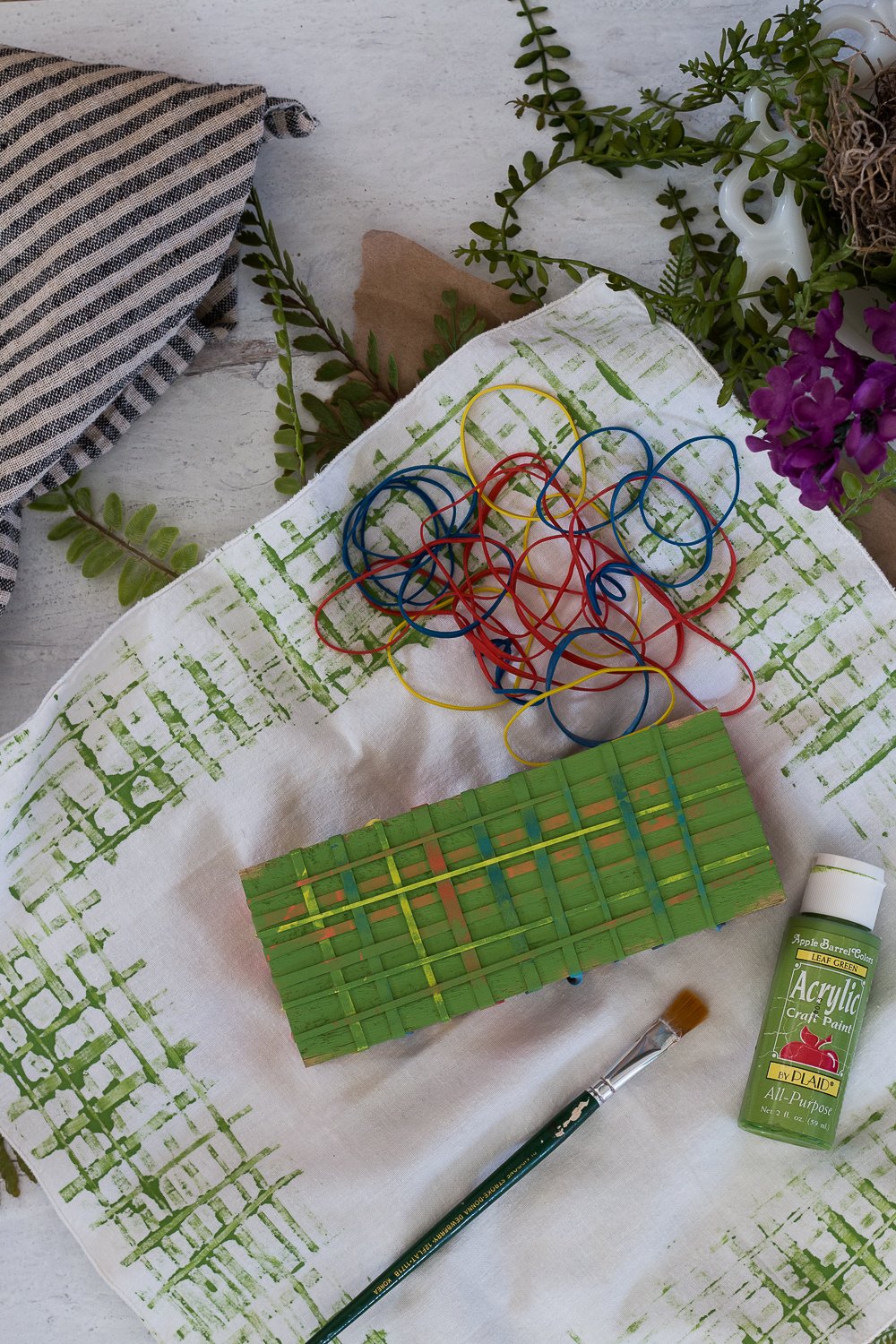 DIY Hand Stamped Napkins - The How-To Home