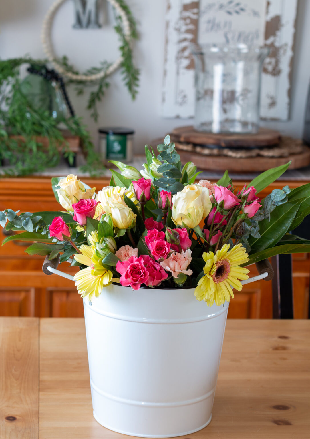 The Super Easy Way to Arrange Flowers The HowTo Home