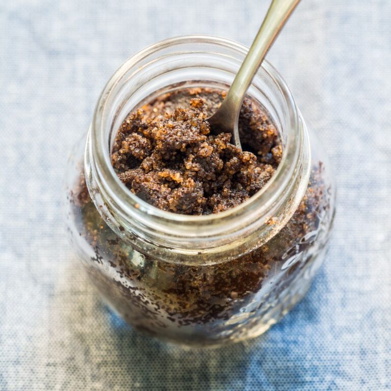 Coconut Oil and Coffee Body Scrub