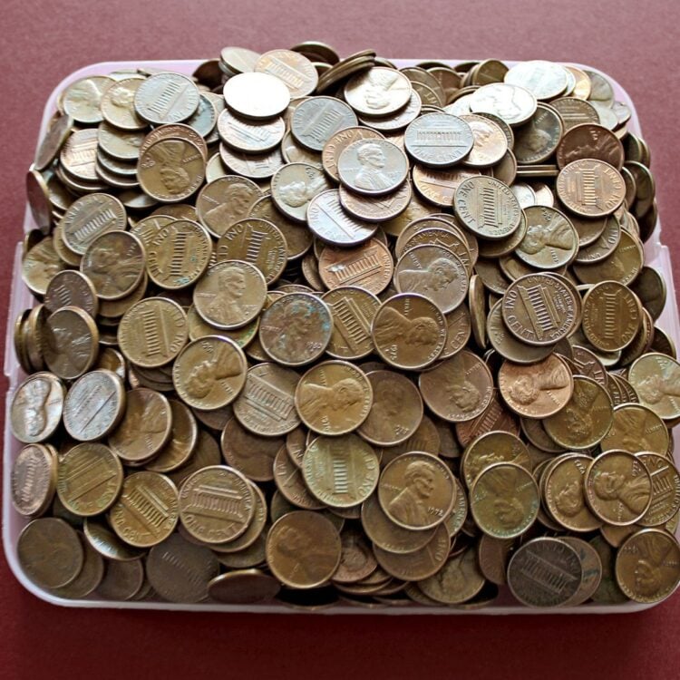 6 Ways to Clean Copper Coins Easily The HowTo Home